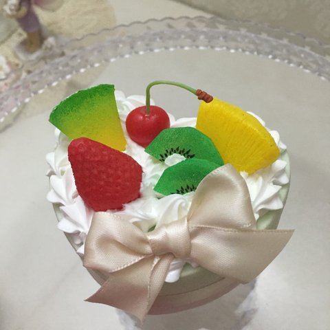 フルーツたっぷりハートのケーキ♥️スクイーズ