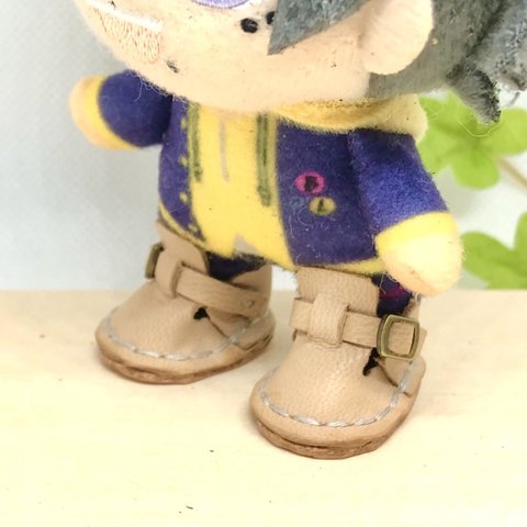 革細工 丸ストラップシューズ　一足　miniature sandals.