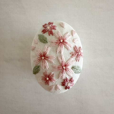 〈刺繍キット〉桜の刺繍ブローチ -楕円 -