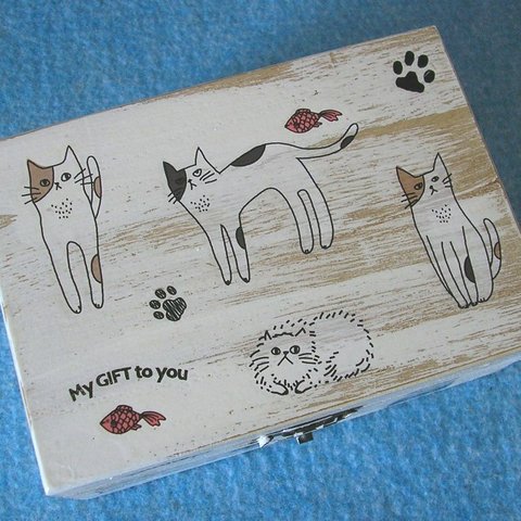 木製ジュエリーボックス　猫たち
