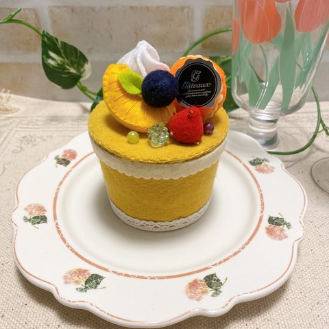 フェルトのケーキ　小物入れ(小)