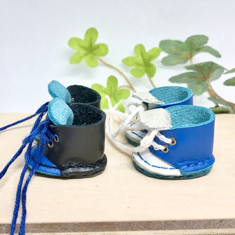 革細工  丸ブーツ　一足　miniature boots.