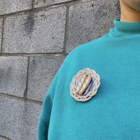 パンブローチ(刺繍/ラタン)