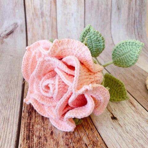 バラ　ピンク　枯れない花　毛糸かぎ針編み　造花　花束　インテリア　編み物