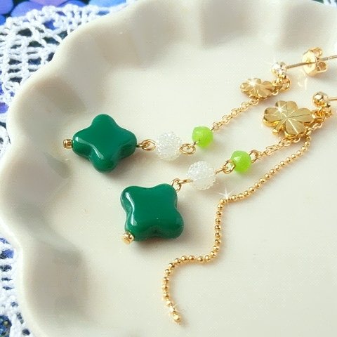 clover clover ピアス