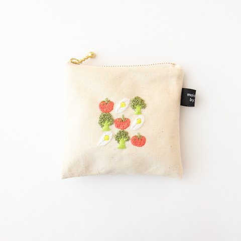 20%OFF！ 〈10㎝ファスナー〉サラダの刺繍ポーチ