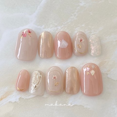 お花のブローチnail 𓍯