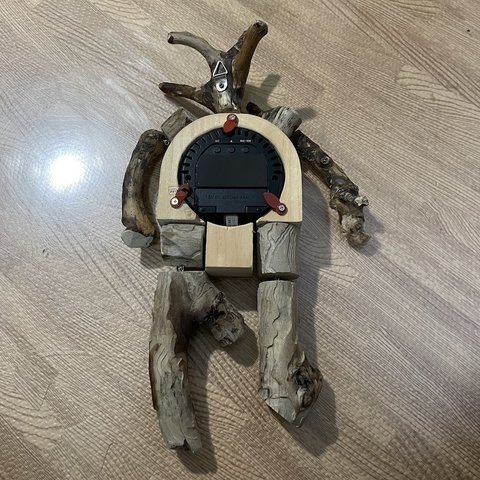 デジタル時計・湿度計・温度計流木ロボット