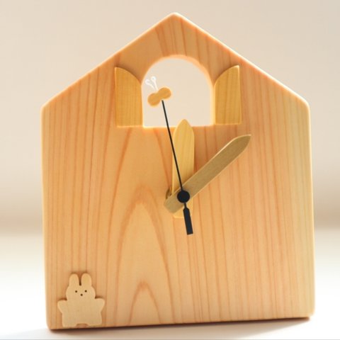 時間を見るのが楽しくなる木の時計〜うさぎ〜　木製　置き時計　天然木使用　送料無料