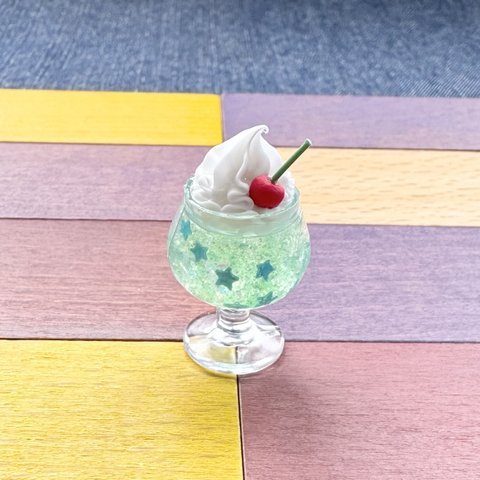 今日の喫茶店＊キラキラ流れ星クリームソーダ＊メロンソーダ