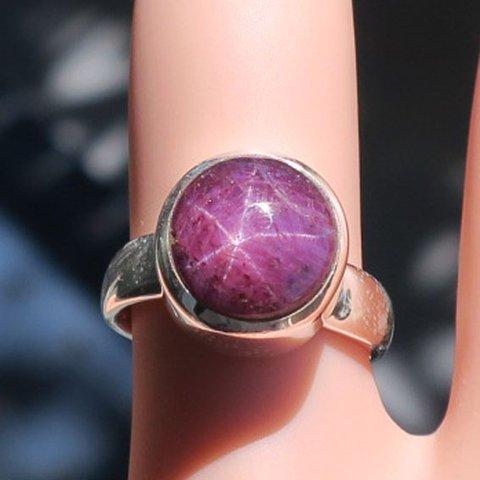 幸運を引き寄せる スタールビー リング  star ruby ring