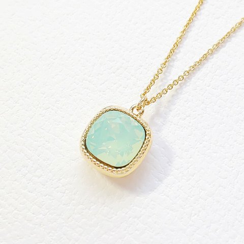 Chrysolite Opal Necklace～爽やかグリーン～