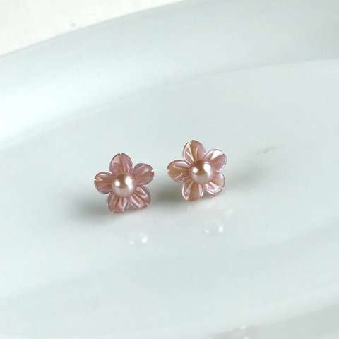 ピンクの本真珠とシェルの桜silver925ピアス