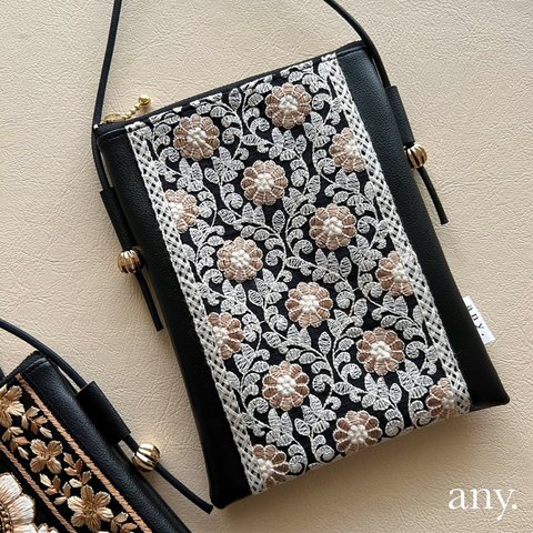 【受注制作🪡】インド刺繍リボンスマホポシェット floret black🖤スマホショルダー お散歩ショルダー サコッシュ