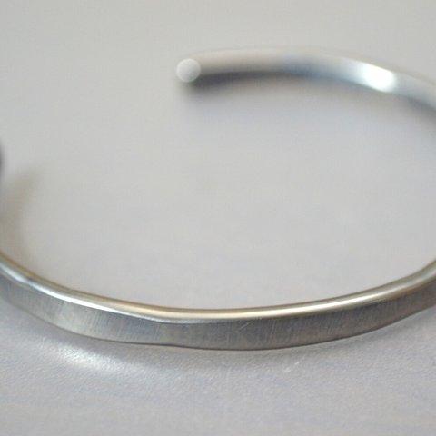 Titanium bangle・チタンバングル=内に緑青色=内径52ミリ・楕円モデル