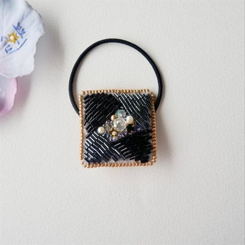 ビーズ刺繍　ヘアゴム　ブラック　mini