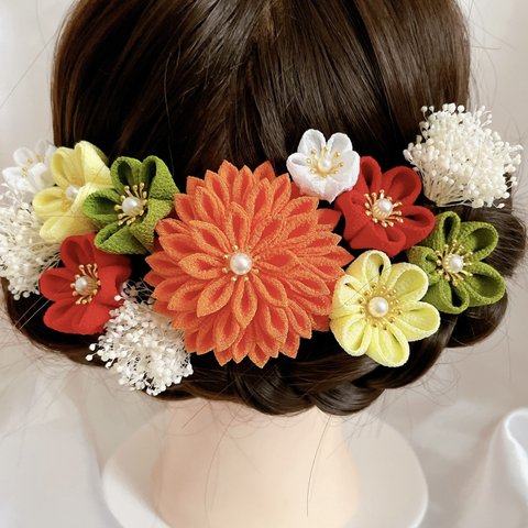 【成人式、卒業式に】つまり細工の髪飾り　オレンジ×グリーン　七五三　晴れの日　和装　花