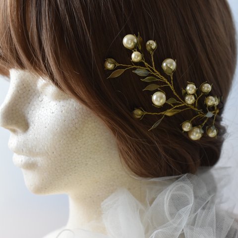 〈花嫁の髪飾り〉ヘッドドレス　ヘアアクセサリー　ブライダル　ウェディング　結婚式　成人式　卒業式　発表会　ディップアート　アメリカンフラワー