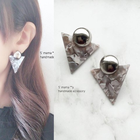 秋冬❇️silver cabochon triangle 大人ピアス＊大理石調