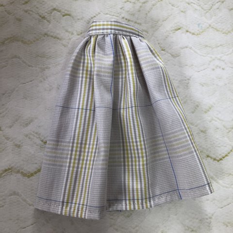 No.6024りかちゃんのチェック柄のスカート
