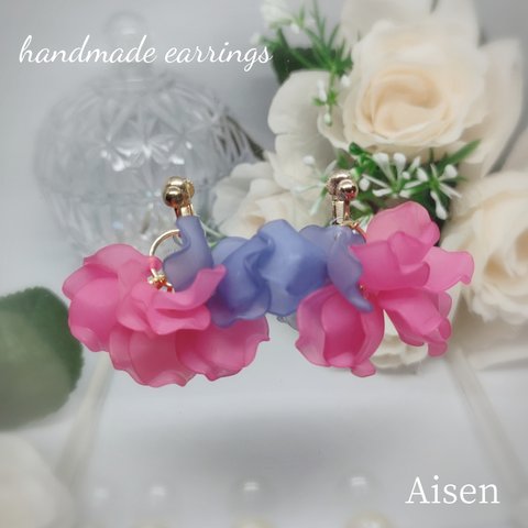 Aisen s Volume flower　ハンドメイドイヤリング