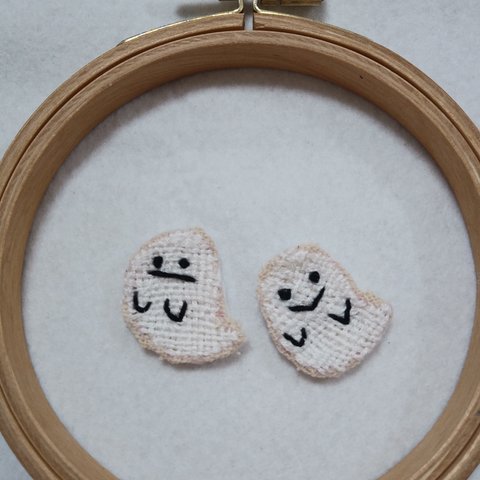 刺繍ワッペン　おばけ👻二個セット　ダーニング刺繍