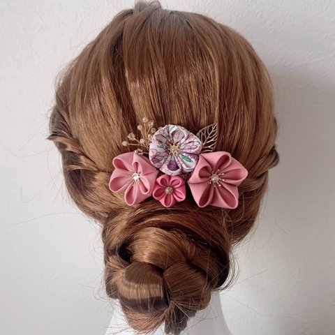 つまみ細工とビーズのヘアアクセサリー