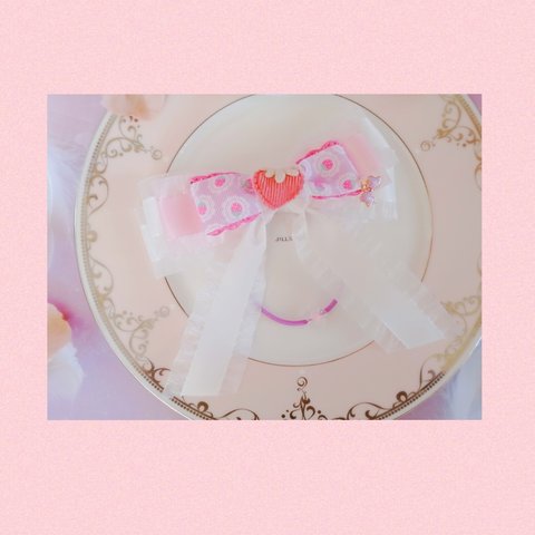 ‎𓊆 送料込み𓊇♡ビッグリボン　ヘアゴム🍓いちご♡