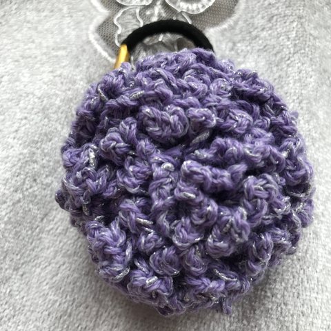 Z0020 かぎ編み　お花のヘアゴム　ラメ入れ　薄い紫　