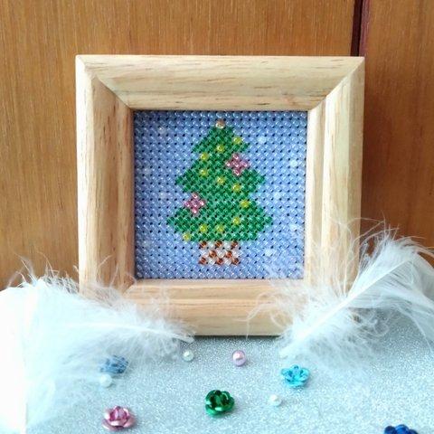 ビーズ刺繍　ミニフレーム🎄クリスマスツリー②🎄