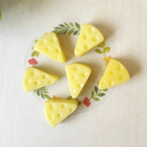 ミニチュア　チーズ🧀　デコパーツ