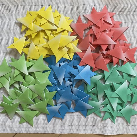 折り紙   星   スター  小 100個 グラデーションカラー　5色　壁面飾り　ご褒美　施設 病院 保育園