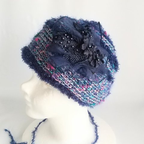 オーガンジーコサージュ飾りの手編みベレー帽