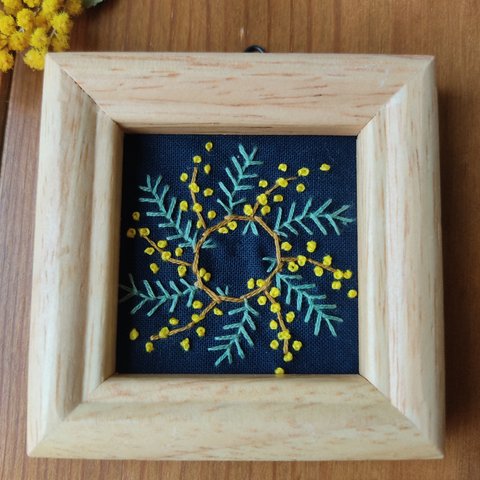 【送料無料】💛ミモザリースの刺繍フレーム💛