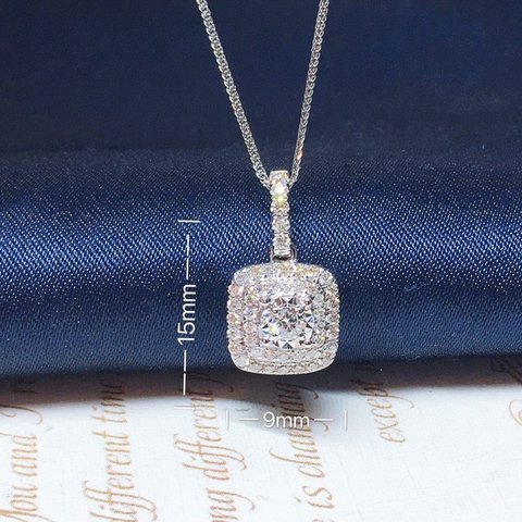 天然ダイヤモンドペンダント0.26ct　k18