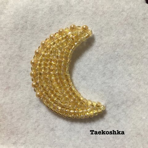 三日月のブローチ ビーズ刺繍 金 ゴールド