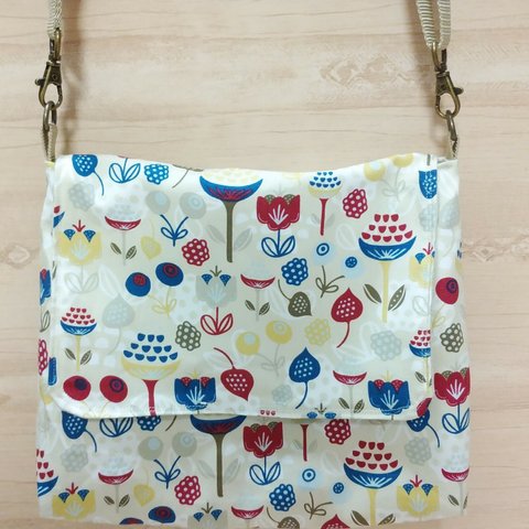 YUWAベージュ花柄ショルダーバッグ