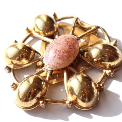 30s vintage gold pink oval clip