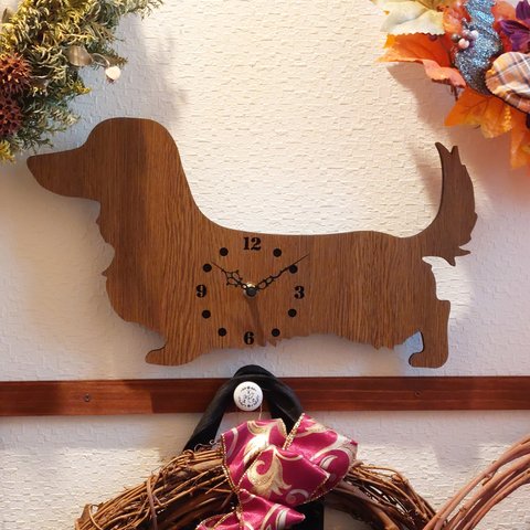 ダックスフンド 壁掛け時計 木彫茶色　静音時計