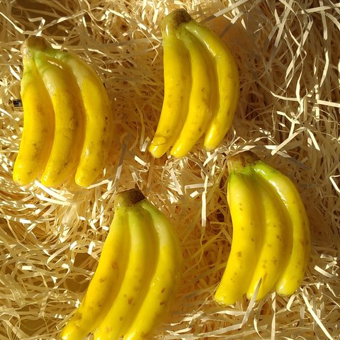 ３本のバナナ🍌のブローチ