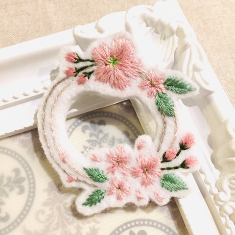 桜の刺繍ブローチ(E)