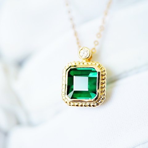 「青々」K18YG 天然グリーントルマリン　天然ダイヤモンド　上品　友情　希望　10月誕生石　ペンダントのみ　2ct