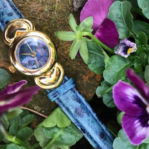派手な 天然石 オパール opal  腕時計