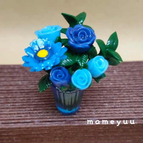 ミニチュア  お花の花瓶(ブルー)