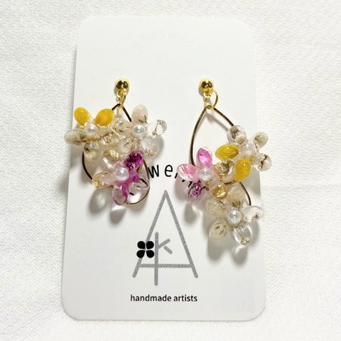 ピアス　three flowerしずく　アシンメトリー