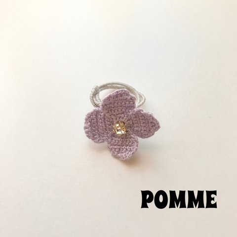 刺繍糸でできたお花のリング（薄紫）