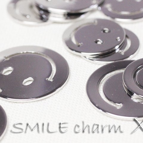 20mm【4個】SMILE＊にこちゃんチャーム-Ｋ29（XL）《銀色》