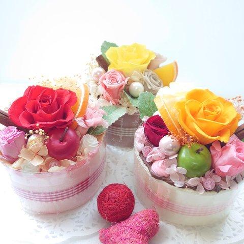 【送料無料】3種のプリザーブドフラワーケーキ☆プレゼントに最適！