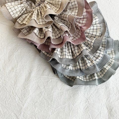 ---  plaid frill bib ---                                          スタイ　ビブ　フリルスタイ　チェック柄　入園準備　出産祝い　出産準備