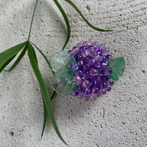 紫陽花みたいなつぶつぶブローチ　紫色